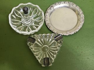 Conjunto de dos Ceniceros de Cristal y bandejita