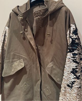 Parka mangas lentejuelas ‘Zara’