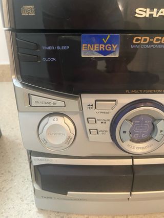 Radio Cassette Sharp con 2 Altavoces