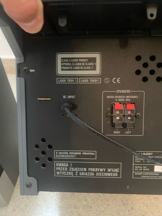 Radio Cassette Sharp con 2 Altavoces