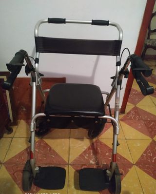 Andador para mayores con asiento 
