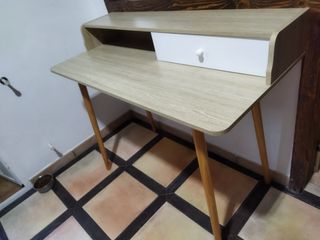 Escritorio moderno madera y blanco