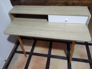 Escritorio moderno madera y blanco