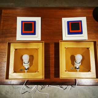 Par de lámparas Kvadrile, de Bent Karlby para Lyfa