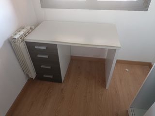 Escritorio / Mesa de estudiante