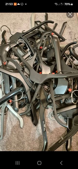 30 Perchas de Plástico Negras Nuevas