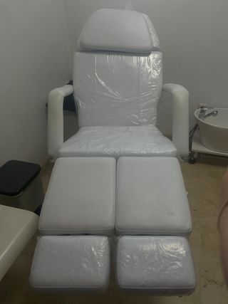 Sillón hidráulico con perneras