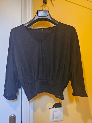 Blusa negra manga 3/4