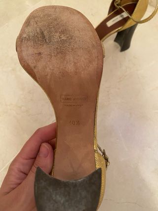 Sandalias tacón MARC JACOBS doradas T40.5