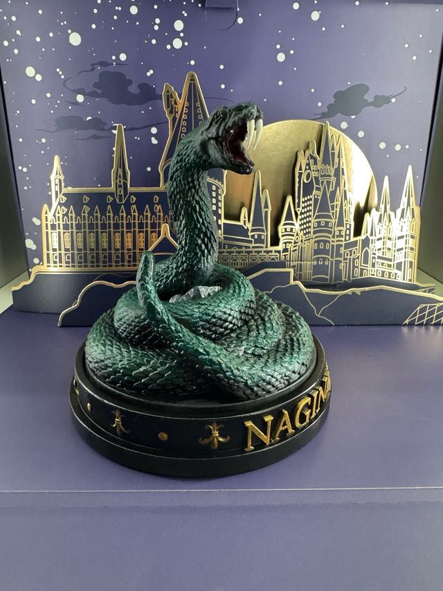 Figura Nagini 13cm con saliva realista
