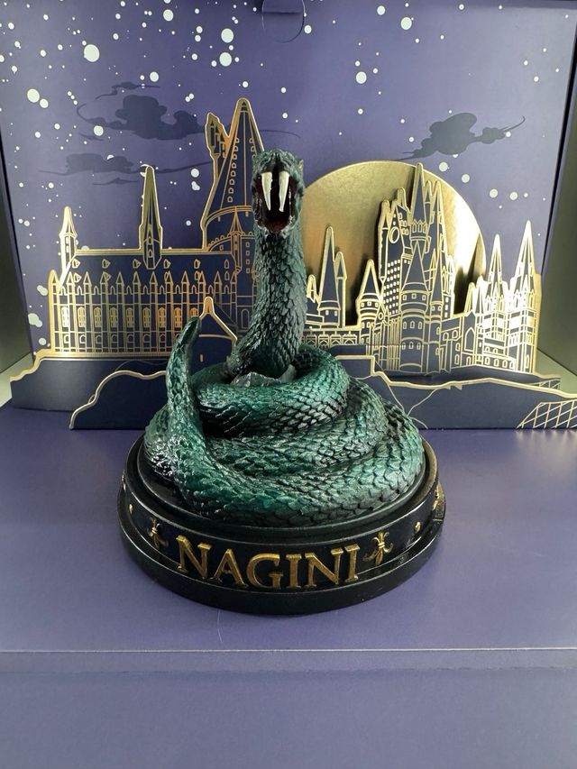 Figura Nagini 13cm con saliva realista
