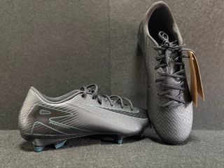 Botines Nike Legend 10 Club IC T44