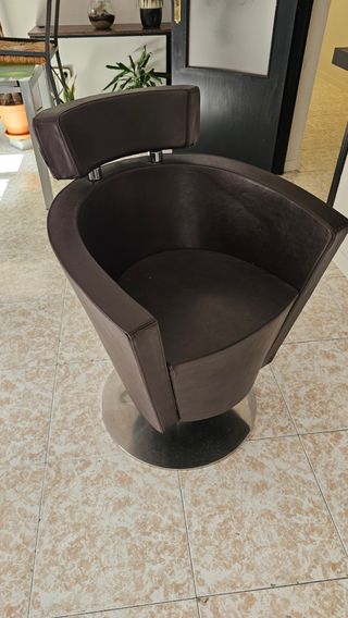 3 Sillas de Peluquería 
Giratorias Marrón
