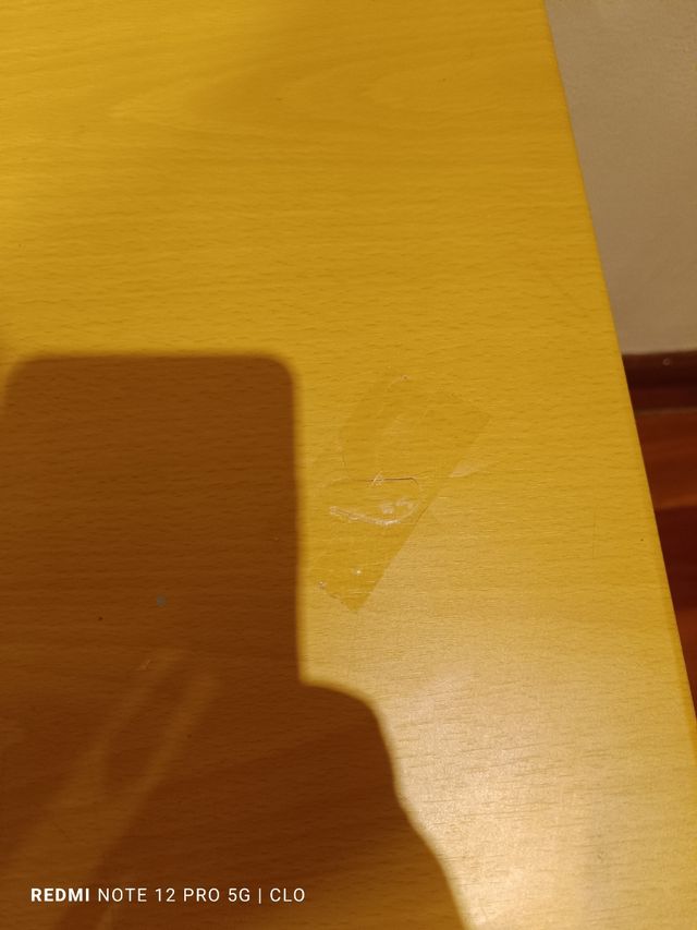 Mesa de escritorio madera y metal