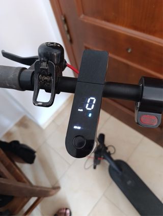 Patinete eléctrico negro