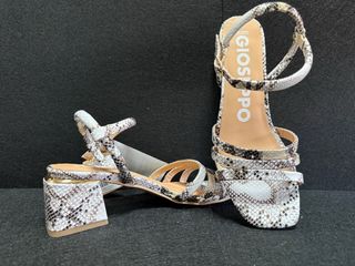 Sandalias Gioseppo tacón animal print