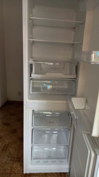 Nevera Indesit Blanca