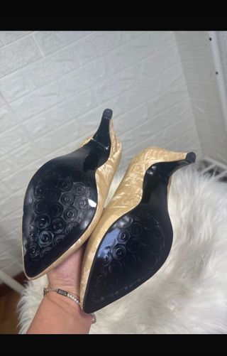 Zapatos Beige Elegantes