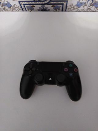 PS4 (Playstation 4) Negra + 2 Mandos y Juegos