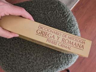 Libro Diccionario de Mitología Griega y Romana