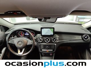 Mercedes-Benz GLA 180 90 kW (122 CV)