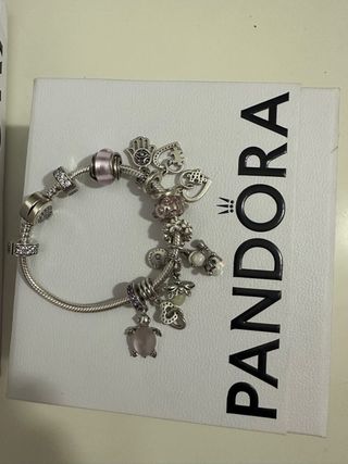 Pulsera Pandora Plata y Rosa.