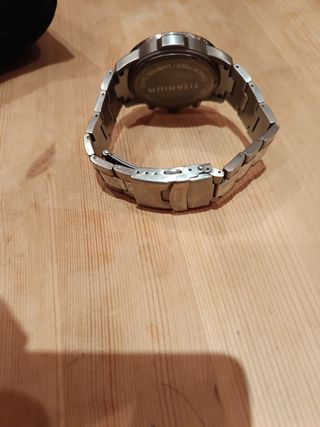 Reloj de hombre en titanio · Cronógrafo 10 ATM