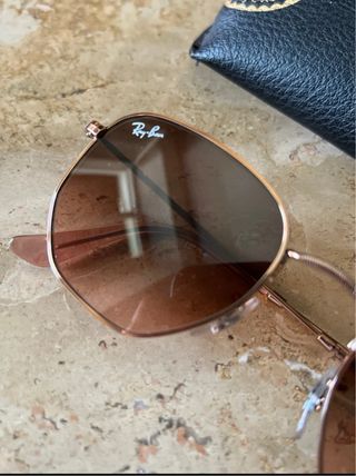 Occhiali da sole Ray-Ban esagonali color rame