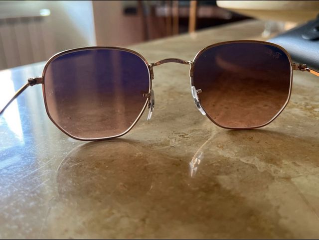 Occhiali da sole Ray-Ban esagonali color rame
