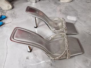 Sandalias tacón plata con pedrería