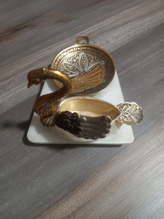 Cenicero laton  antiguo cisne