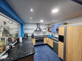 Alquiler de habitacion y estudios 