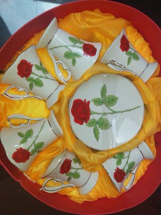 Juego de té de porcelana