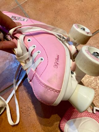 Patines rosas talla 32 y protecciones