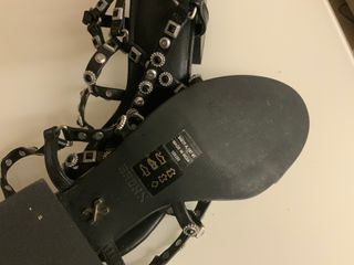 Sandalias BRONX Negras Cuero Tachuelas