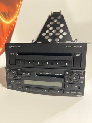 Radio VW Gamma + Cargador 6CD + Mampara + estuche