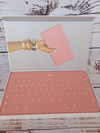 Teclado Logitech Keys-To-Go Rosa