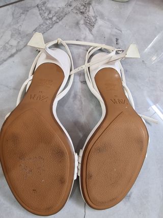 Sandalias de tacón Zara blancas talla 39