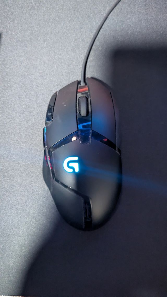 Teclado Corsair K63 y Ratón Logitech G402