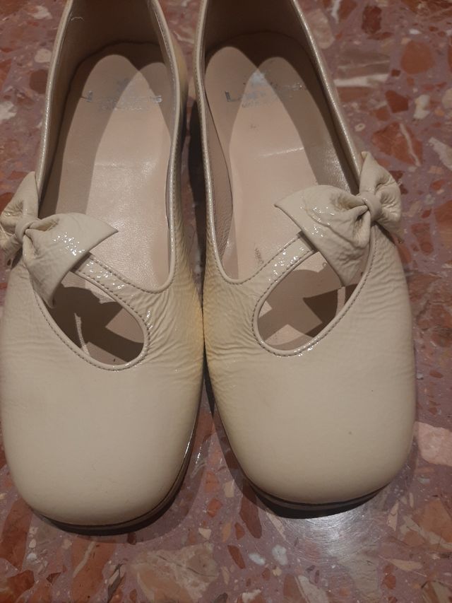 Zapatos Landa niña comunión beige lazo