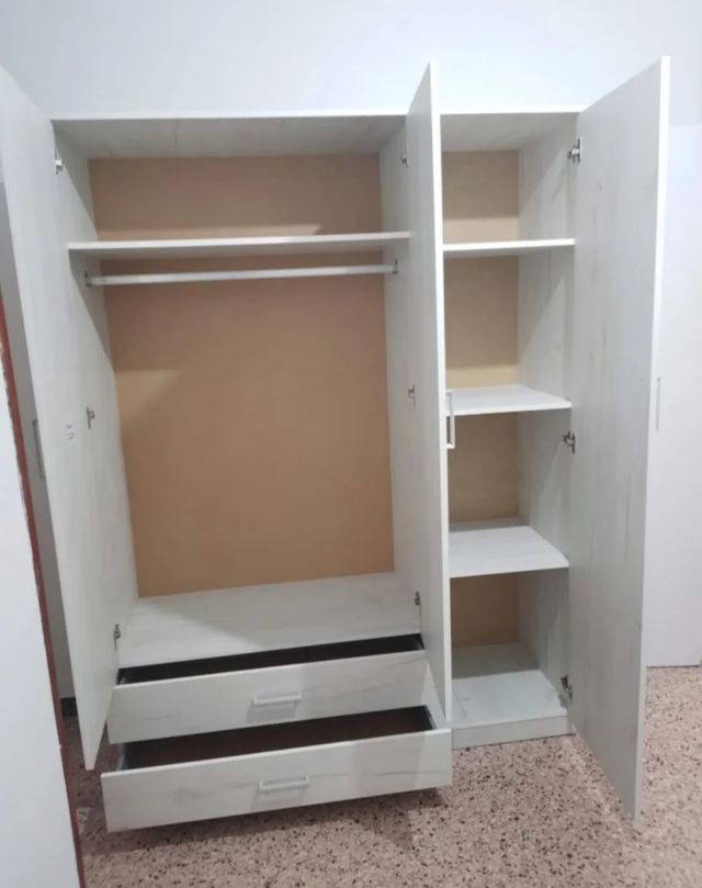 Guarda-roupas de madeira - 3 cores