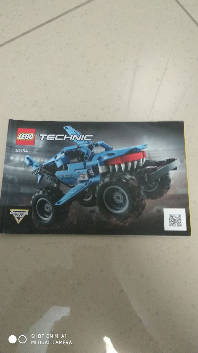 Lego Shark Monster Truck 42134