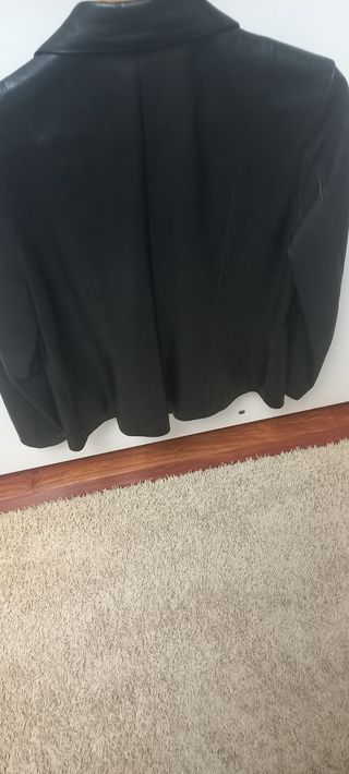 Chaqueta de Piel Negra