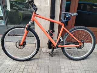 Bicicleta naranja