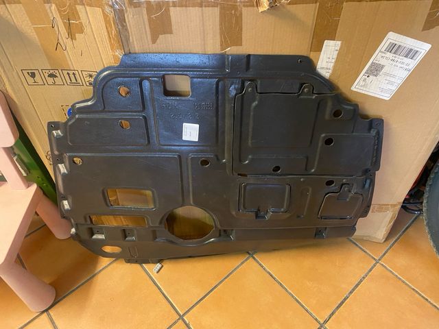 Coperchio Toyota Avensis