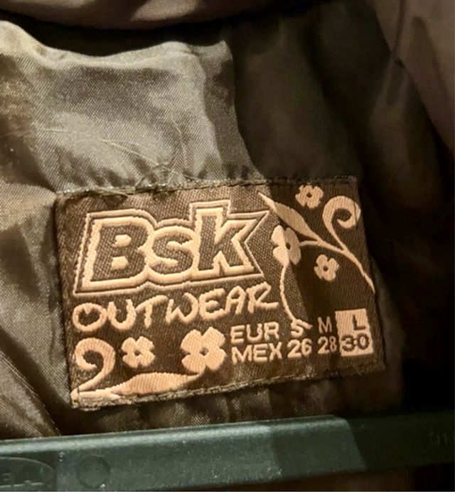 Chaqueta acolchada marrón Bershka