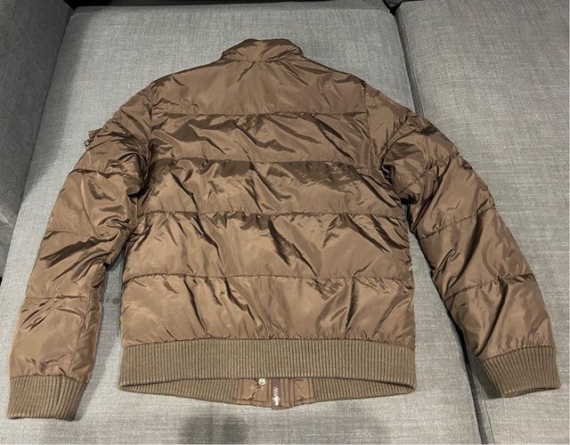 Chaqueta acolchada marrón Bershka