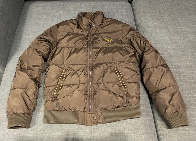 Chaqueta acolchada marrón Bershka