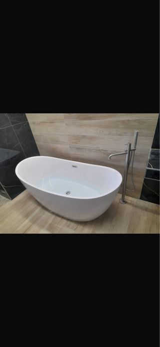 Fontana a piantana per vasca