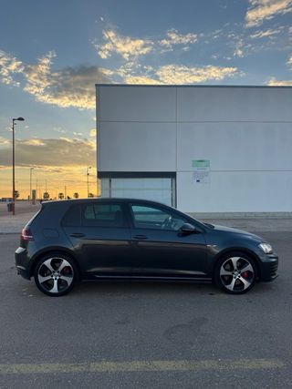 Volkswagen Golf 2013